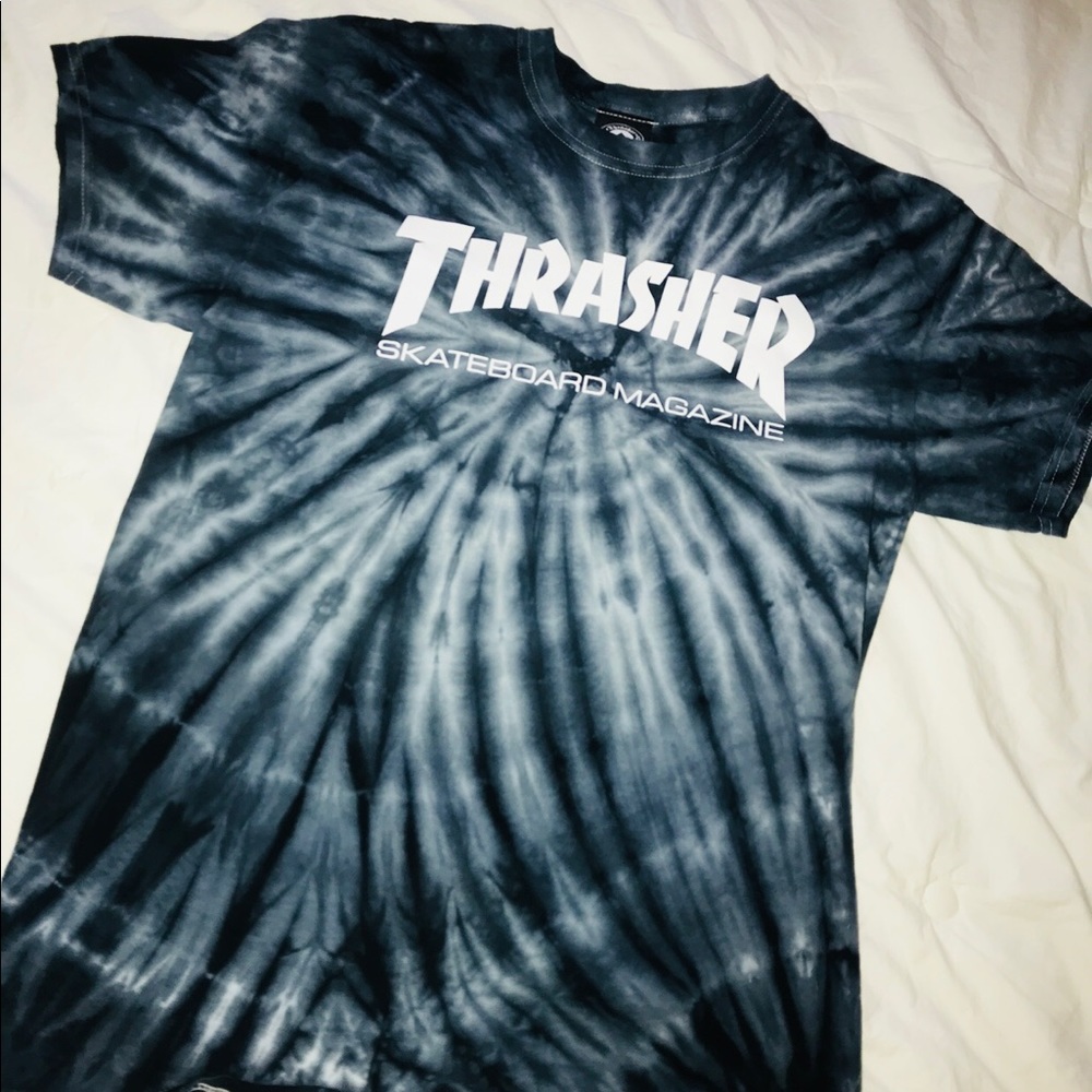 🦋thrasher t shirt worn once :))